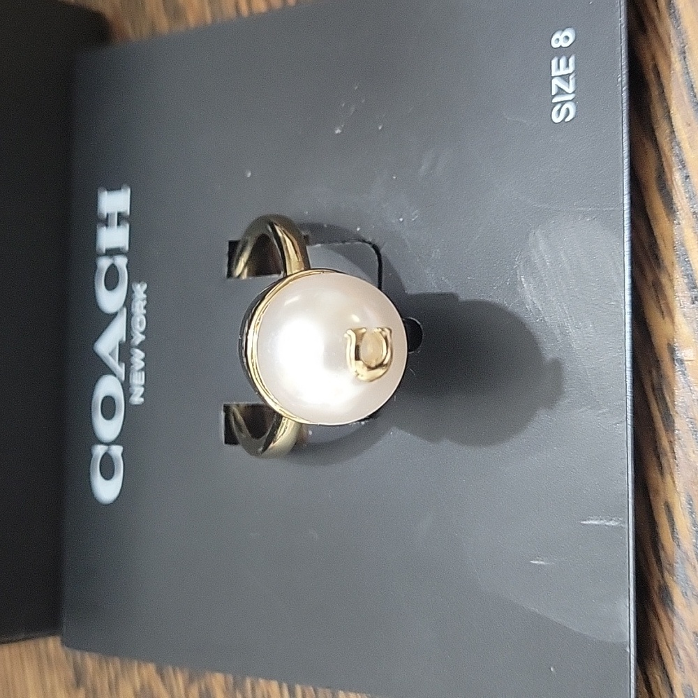 COACH PEARL C RING NWT